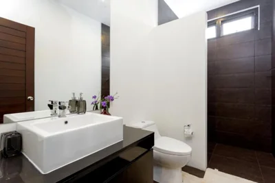 Tropical 3BR Pool Villa Nga Chang NC10, Gated Residence, 10 min Drive to Nai Harn Beach – Fotos 3